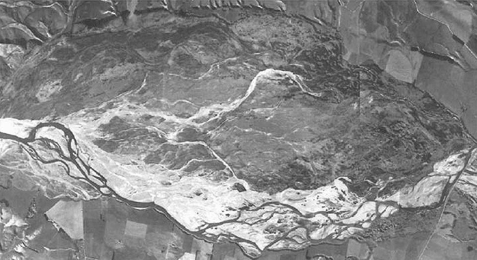Waiau River and braidplain 1966